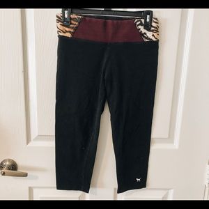VS PINK cropped yoga leggings
